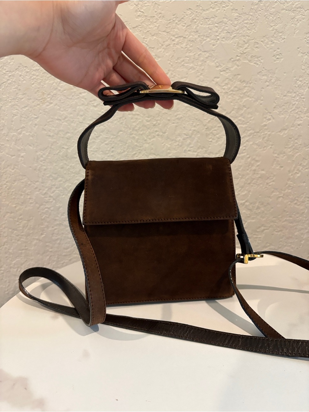 Salvatore Ferragamo Mini
Suede Leather Brown
Crossbody Bag